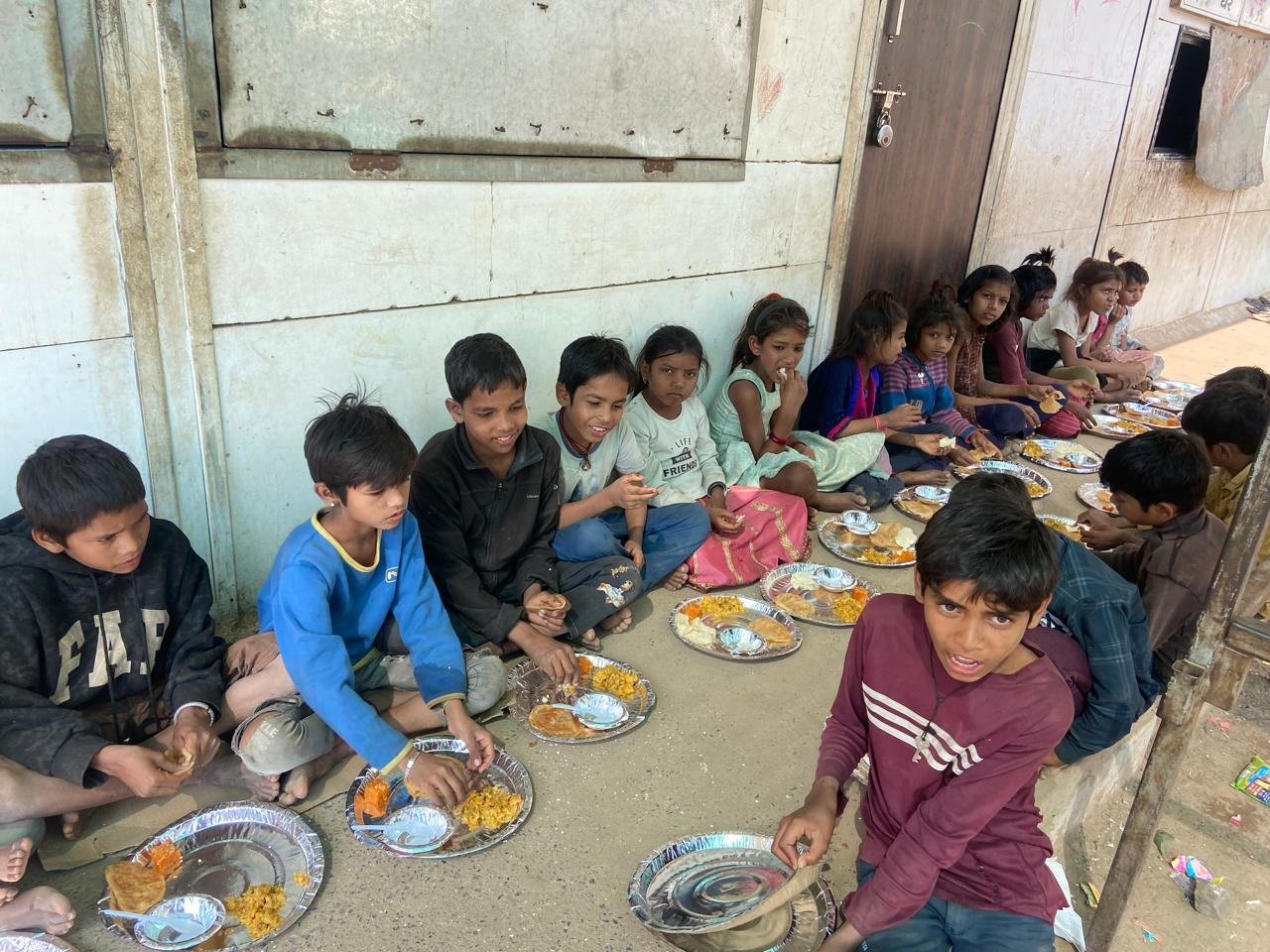 Evening meal service — Hunger Relief