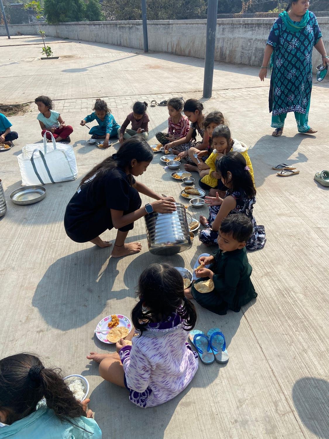 Evening meal service — Hunger Relief