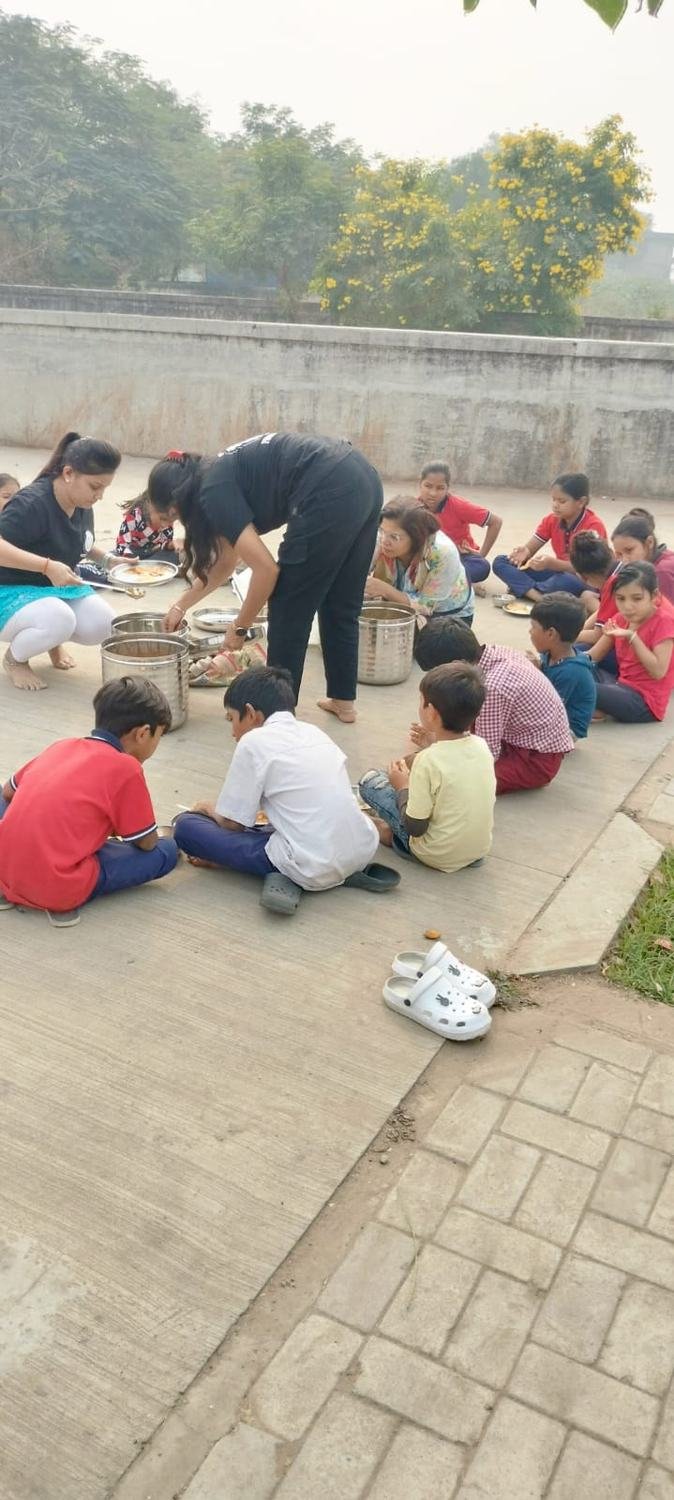 Evening meal service — Hunger Relief